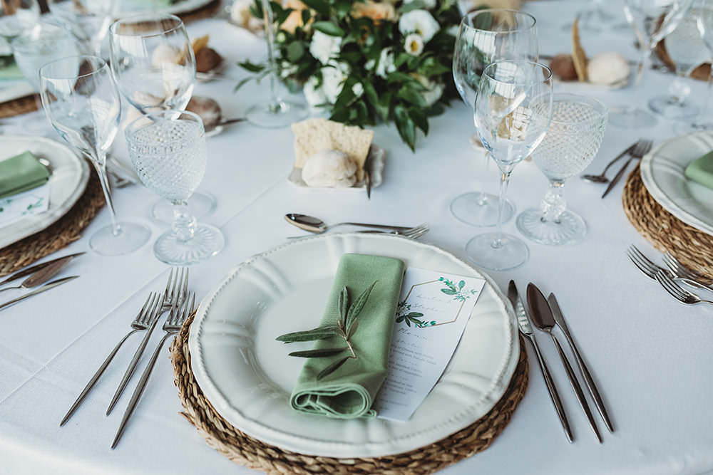 fancy dining table settings